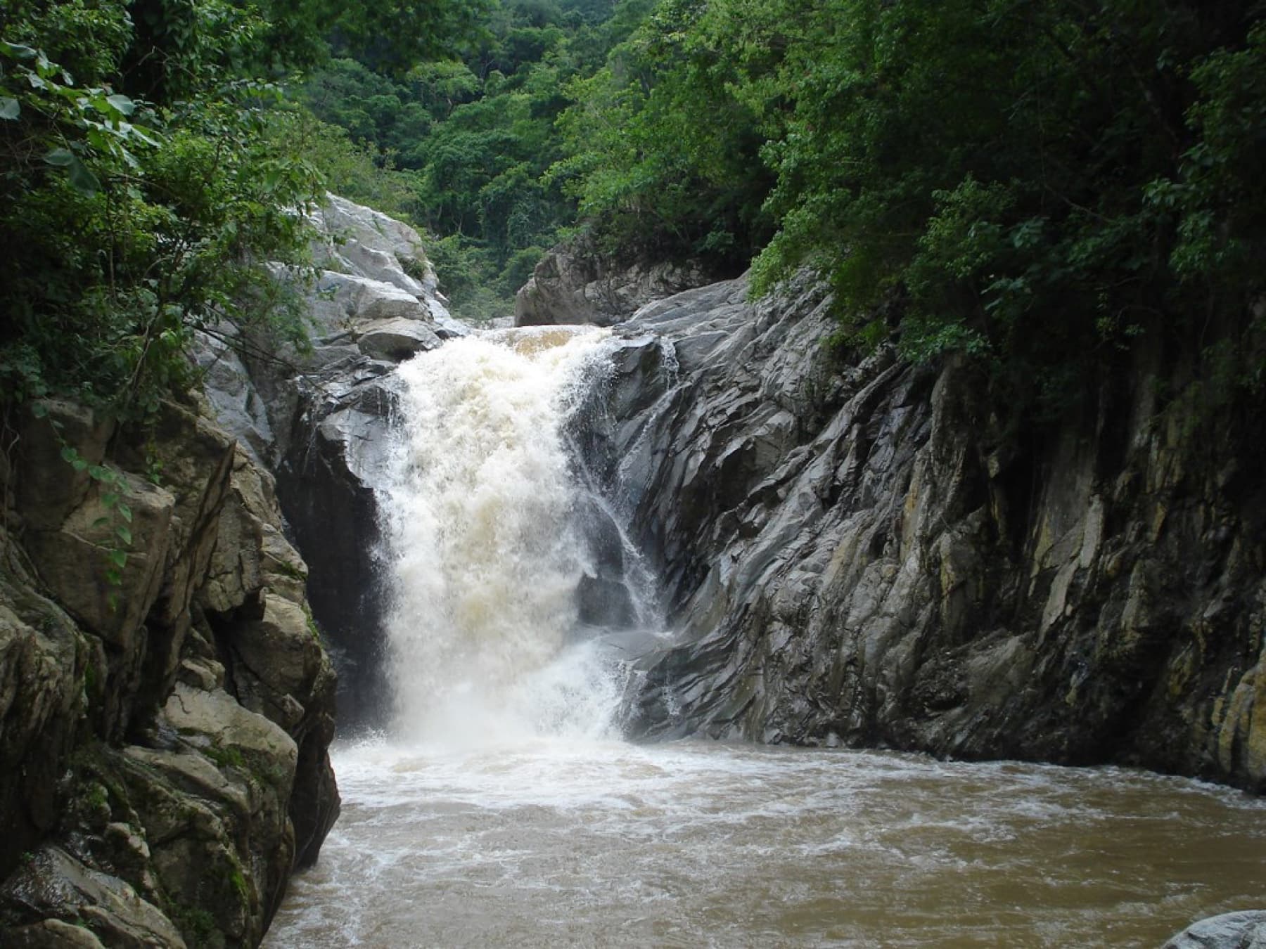 Quimixto & Waterfalls · Todochido Tours